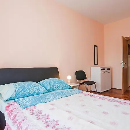 One-bedroom In Posedarje