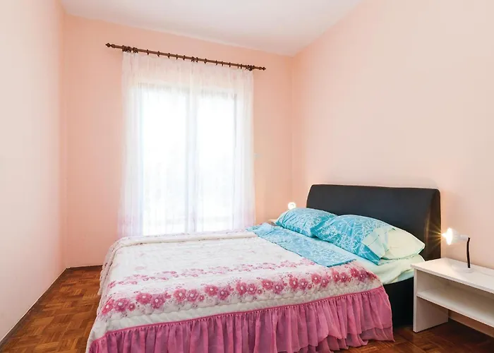 One-bedroom In * Posedarje