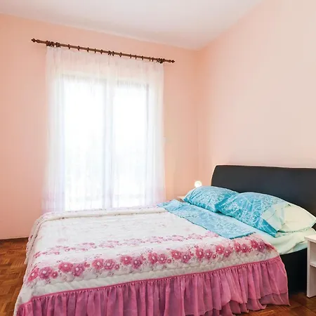 Beautiful Apartment In Posedarje With Wifi * ポセダリェ